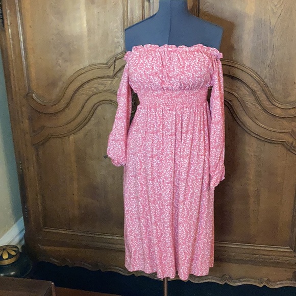 WAYF Smocked Waist Off Shoulder Midi Dress - Picture 9 of 15